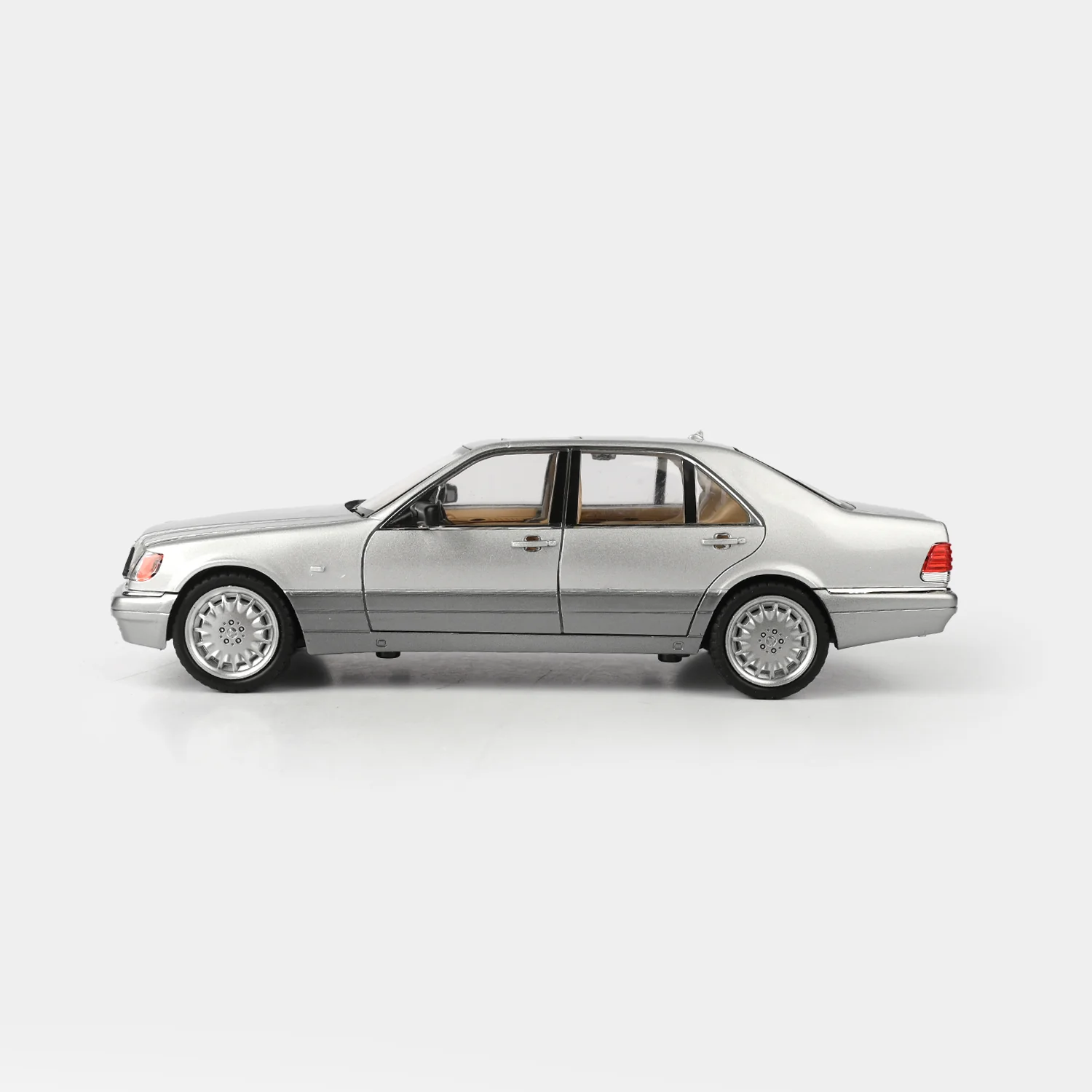 Alloy Die-Cast Model Car For Kids - Image 4