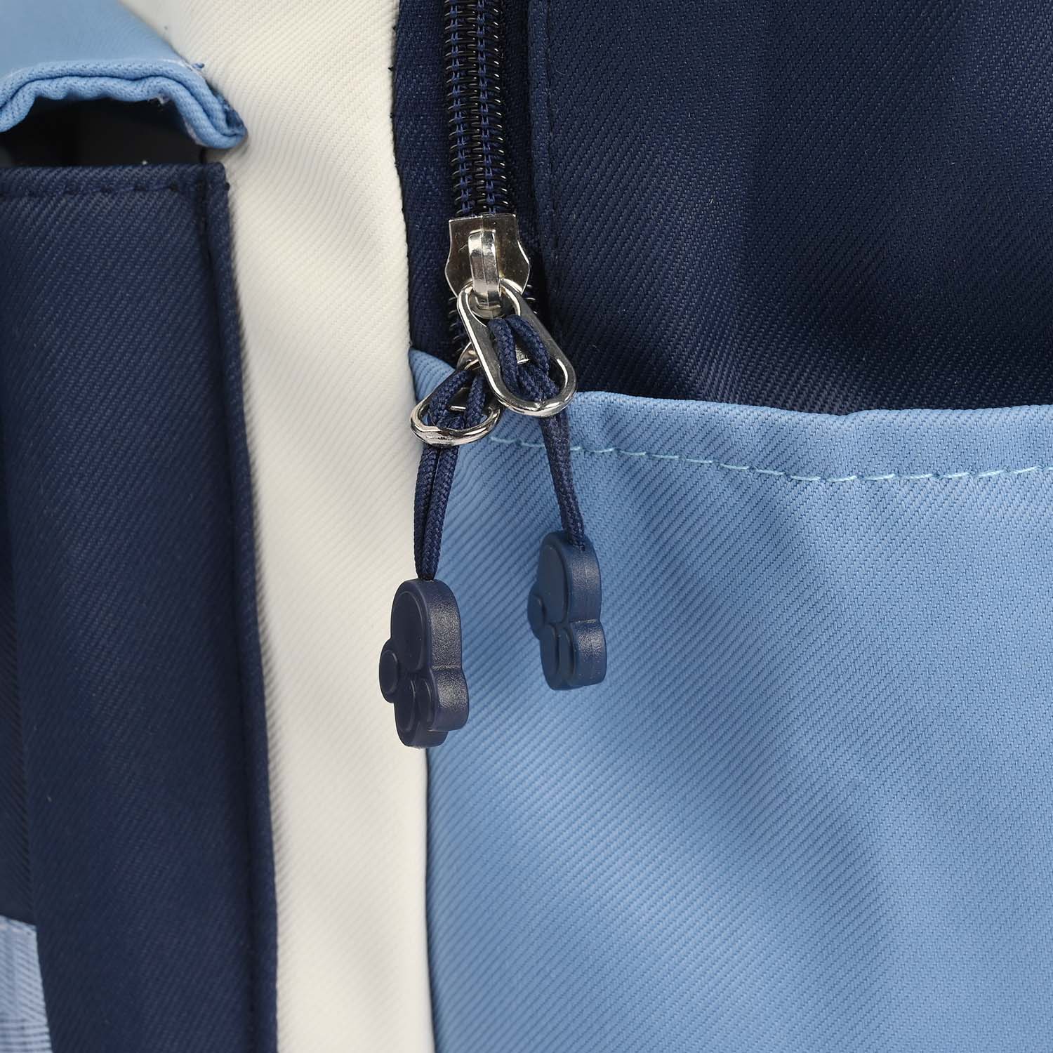 Stylish Backpack For kids - Image 3