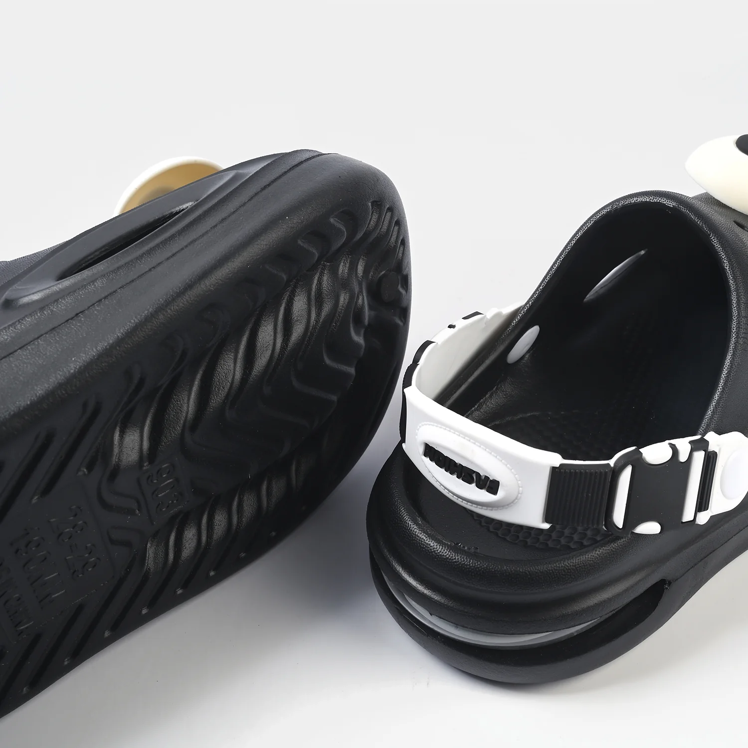 Boys Clogs 2280-BLACK - Image 4