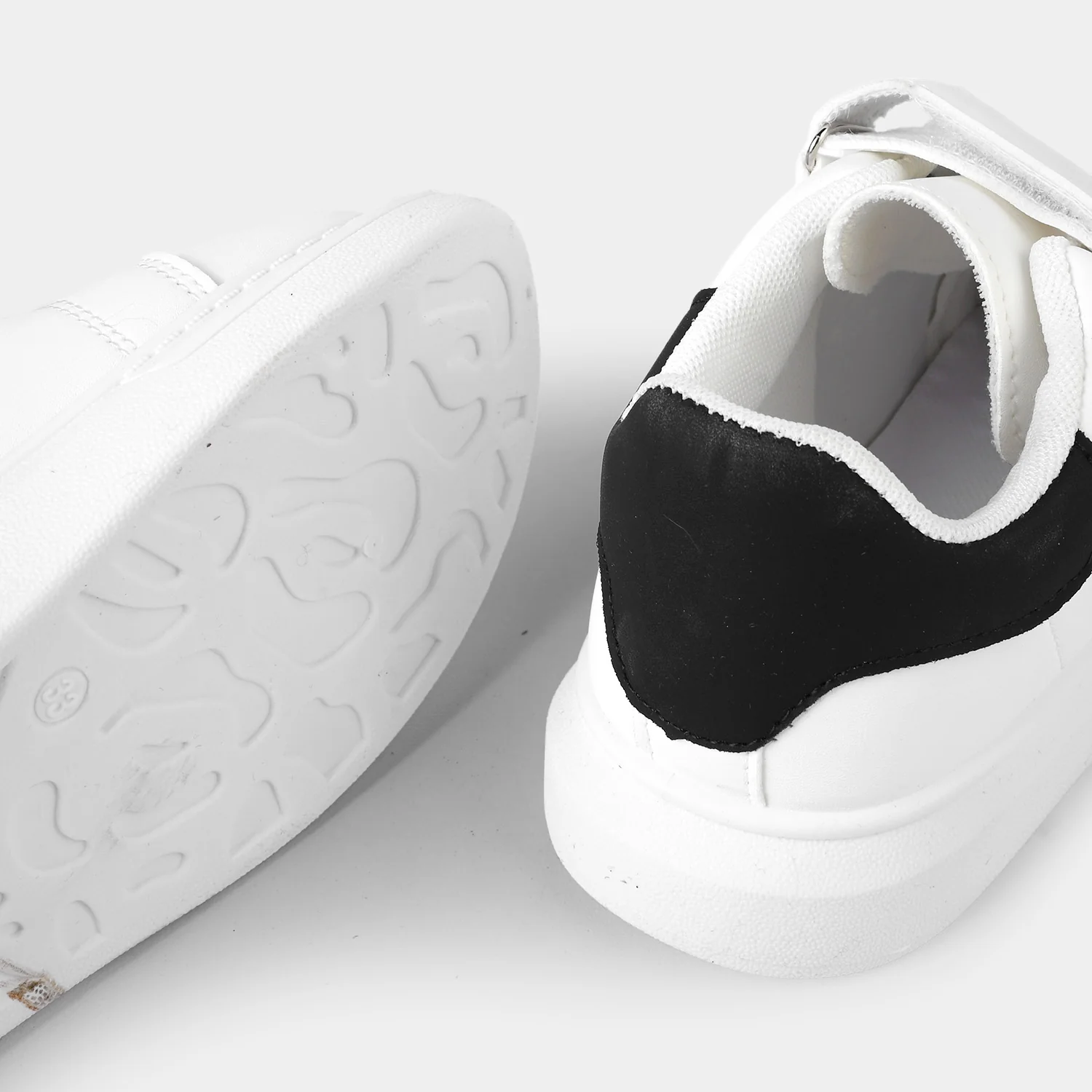 Boys Sneakers A03 - White/Black - Image 2