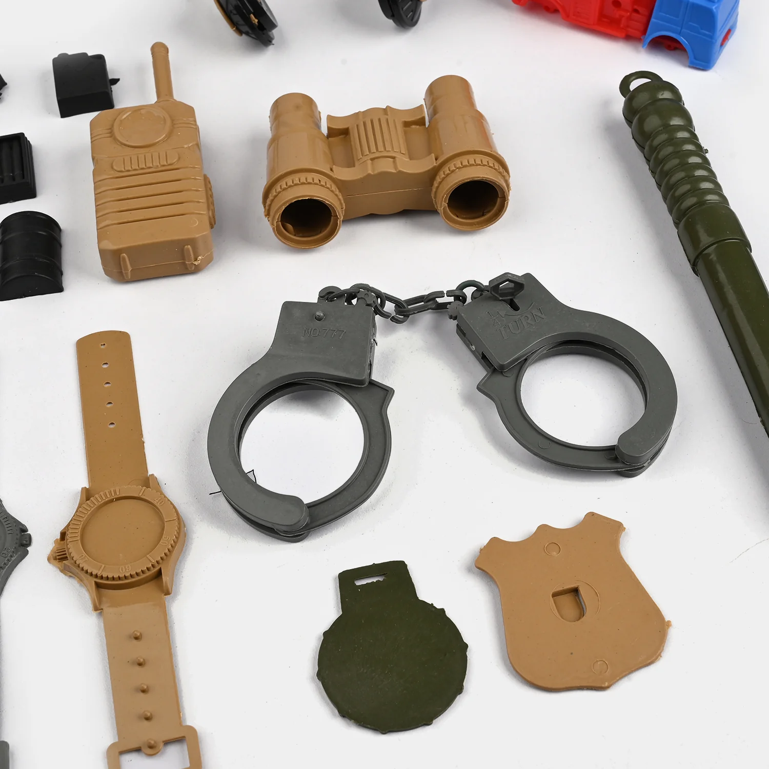 Military-Themed Medium Toy Play Set for Kids - Image 5