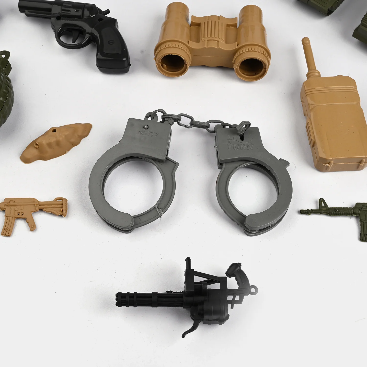 Military-Themed Small Toy Play Set for Kids - Image 5