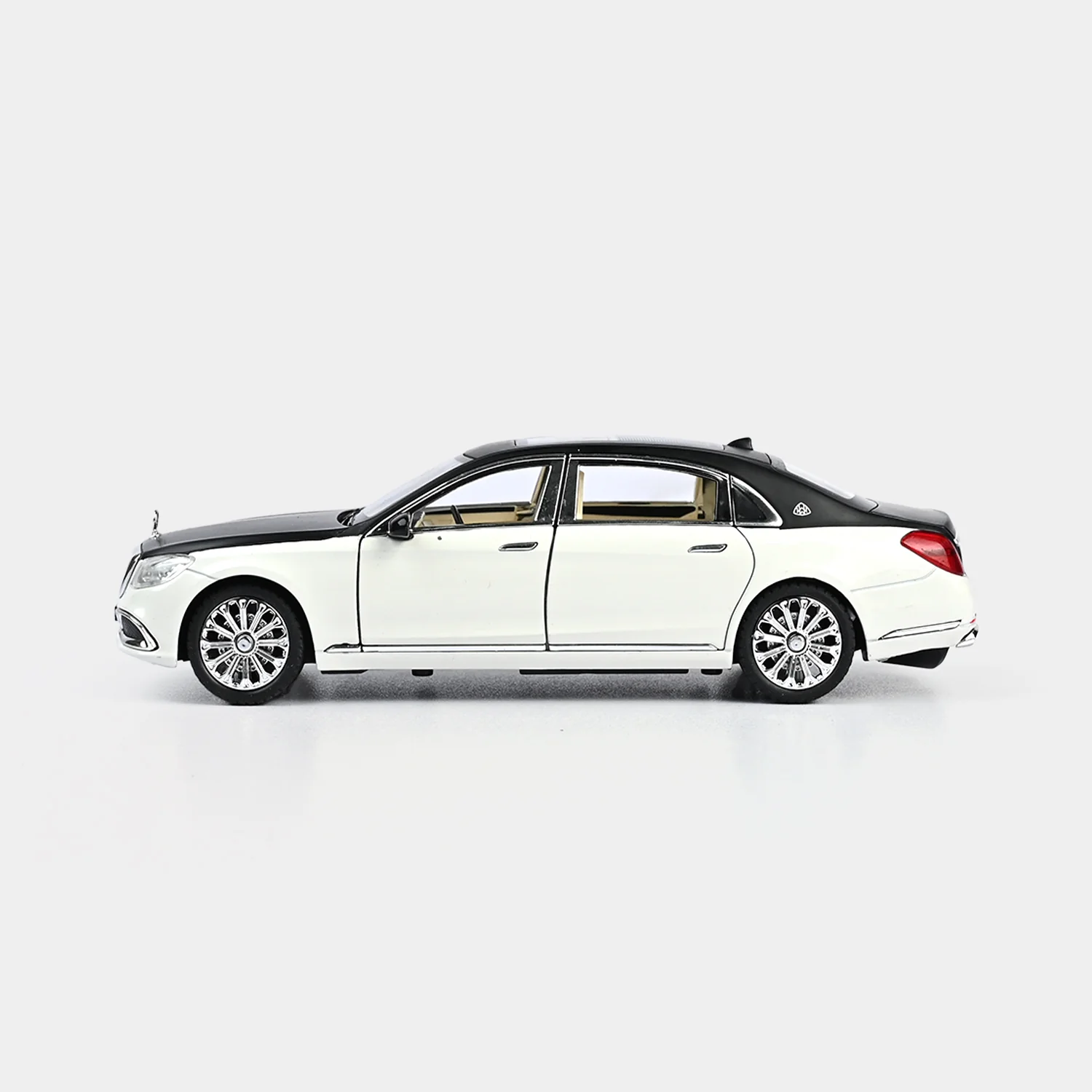 DIE-CAST MODEL PULLBACK CAR WITH LIGHT SOUND - Image 6