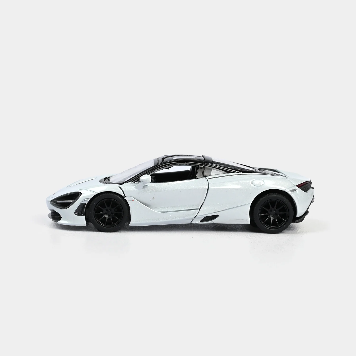 Die-Cast Model Car for Kids - Image 4