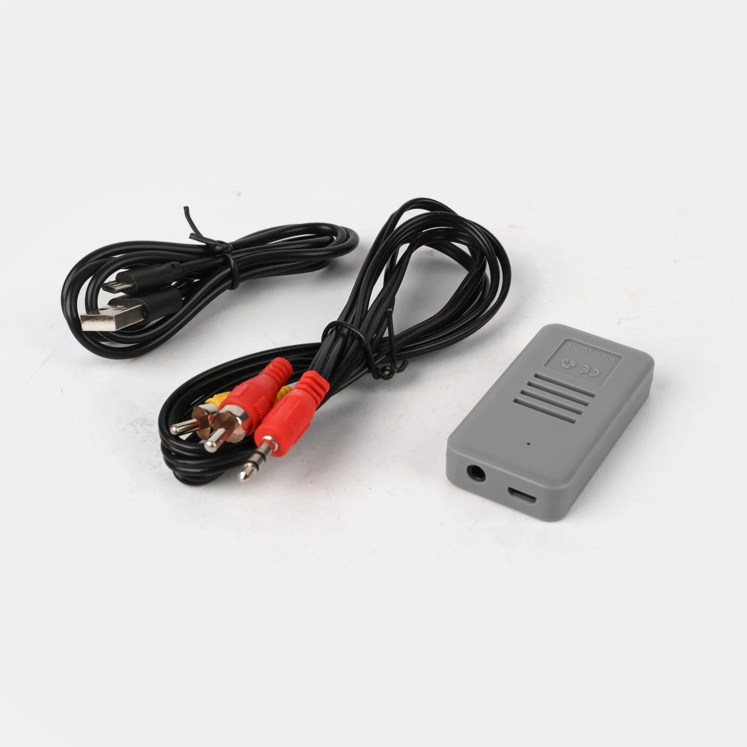 Classic game console with 2 controllers and 620 built-in games - Image 4