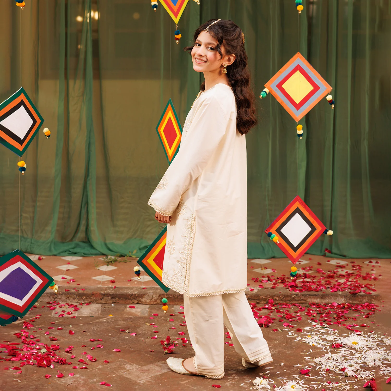 Girls Cotton Embroidered 2Pcs Set (Rabab) - Off White - Image 4