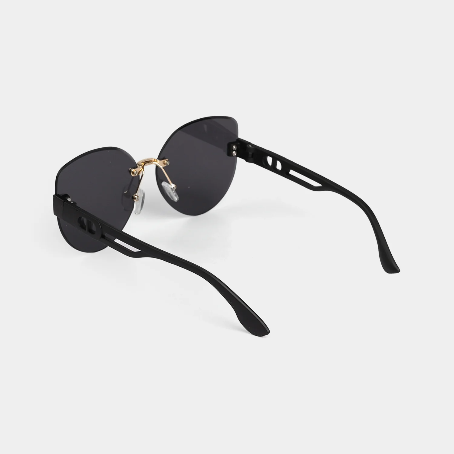 Stylish & Elegant Sunglasses for Kids - Image 3