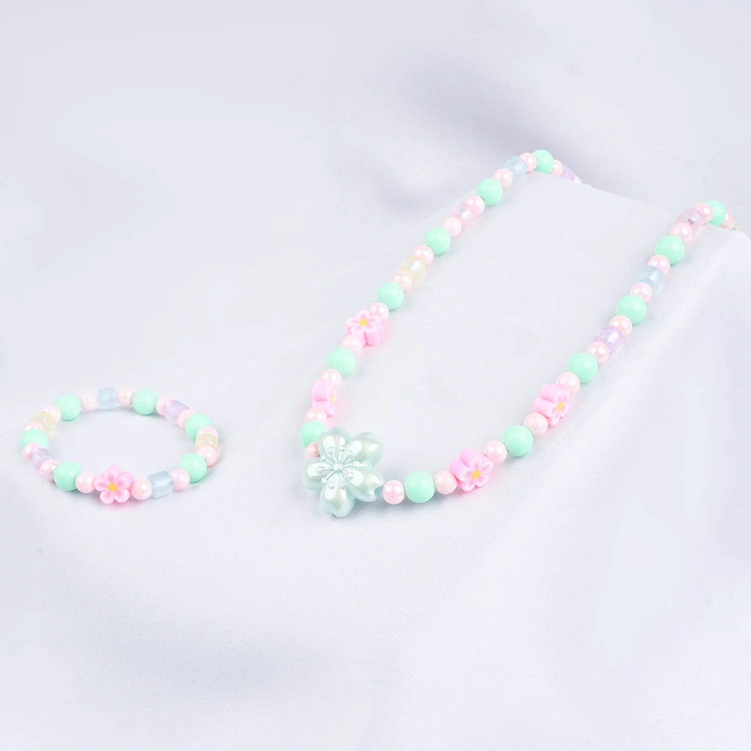 GIRLS ELEGANT BEADED NECKLACE & BRACELET