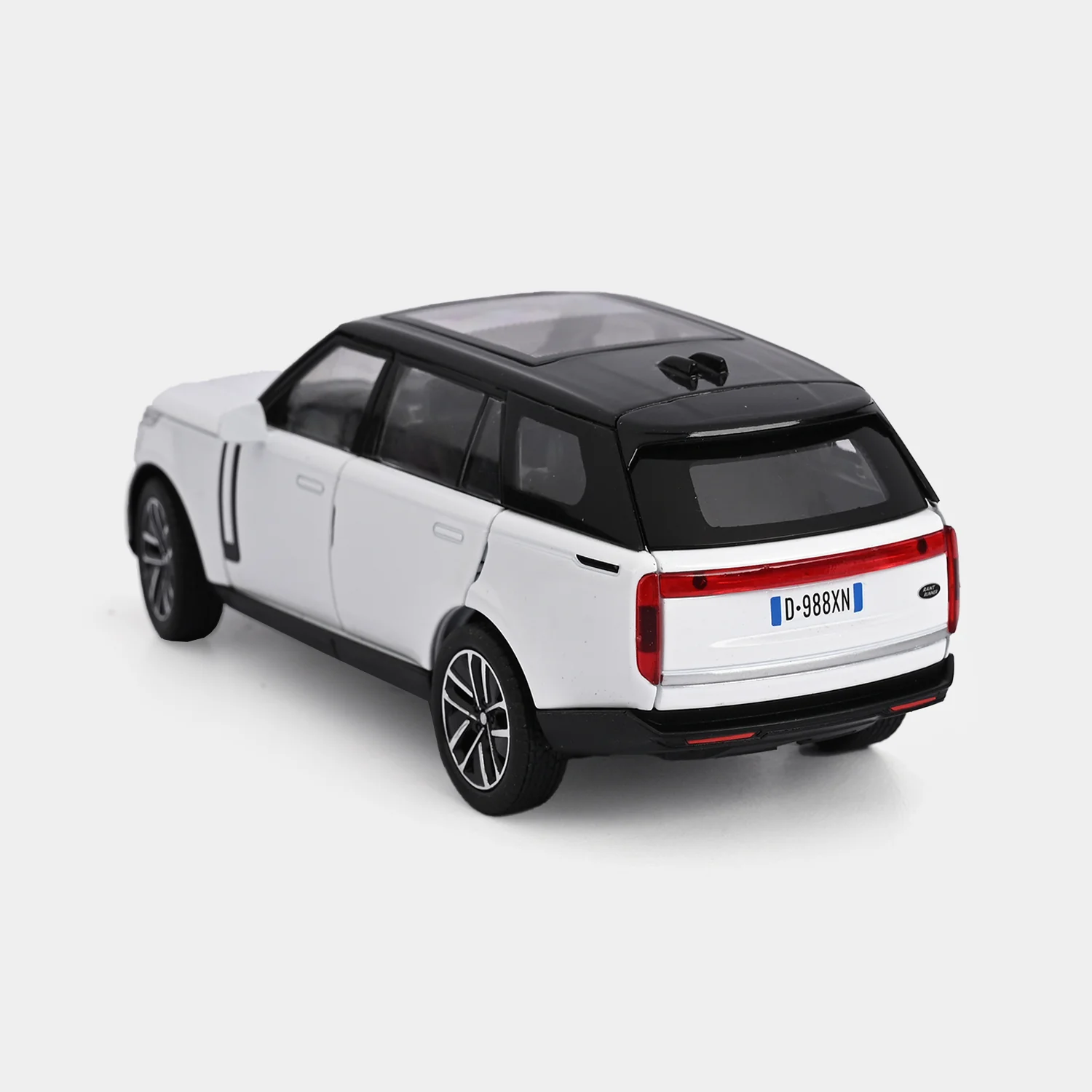 1:32 Scale Die Cast Model Car for Kids - Image 6