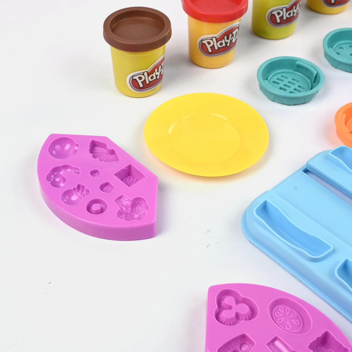 Play-Doh Kitchen Creations Noodle Party Playset - Image 5