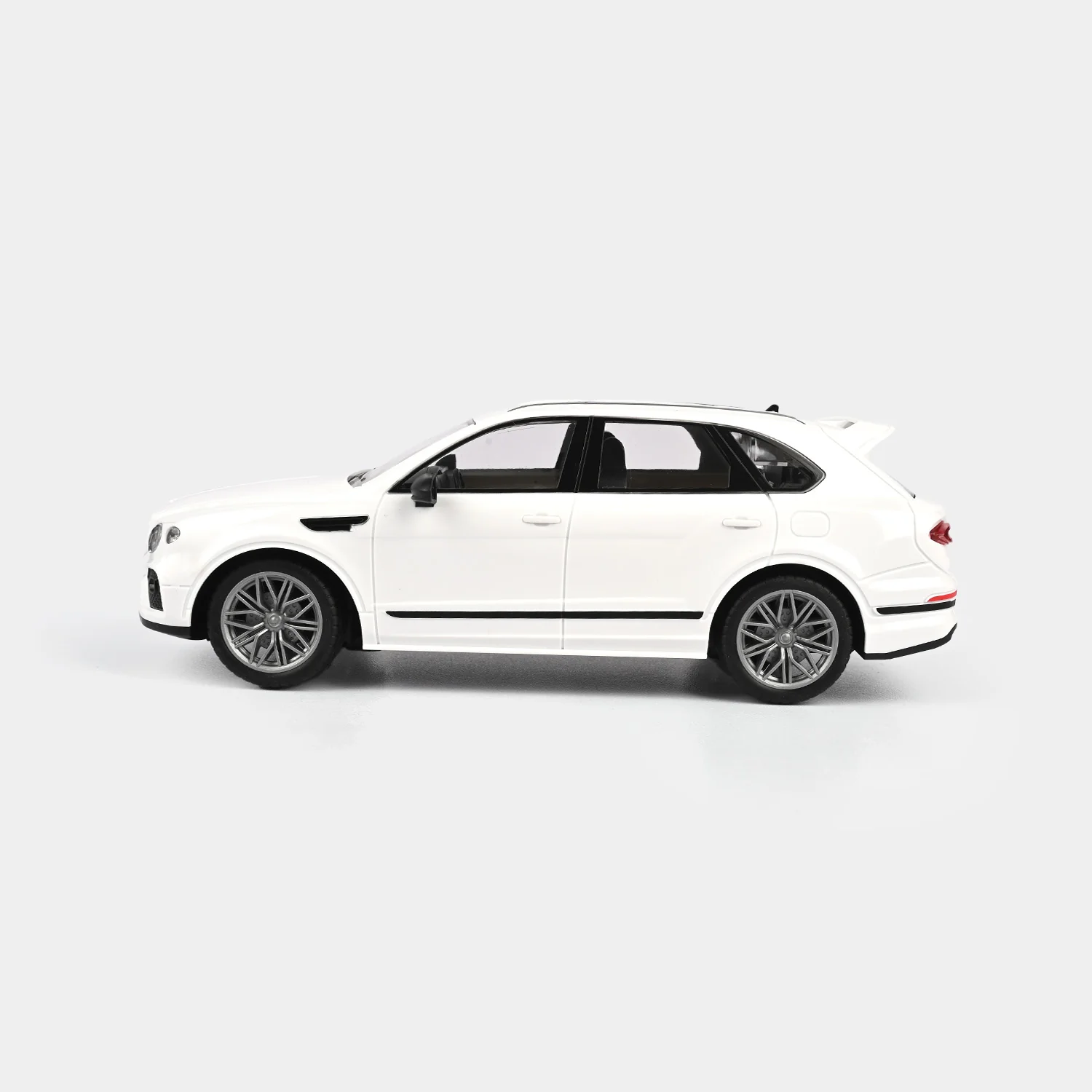 1:16 Scale RC Model Car - Image 4