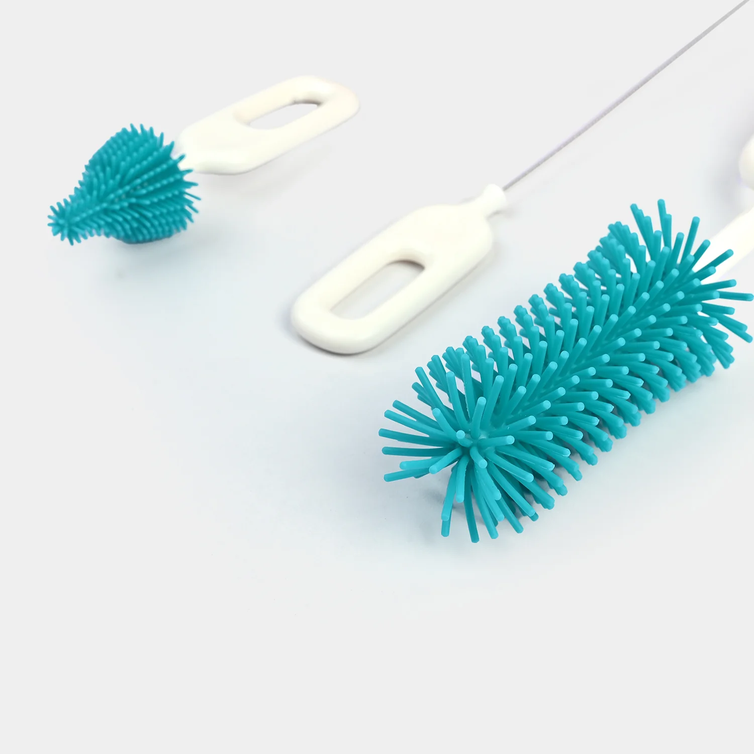 Rotating Bottle Feeder Brush with Stand - Image 4
