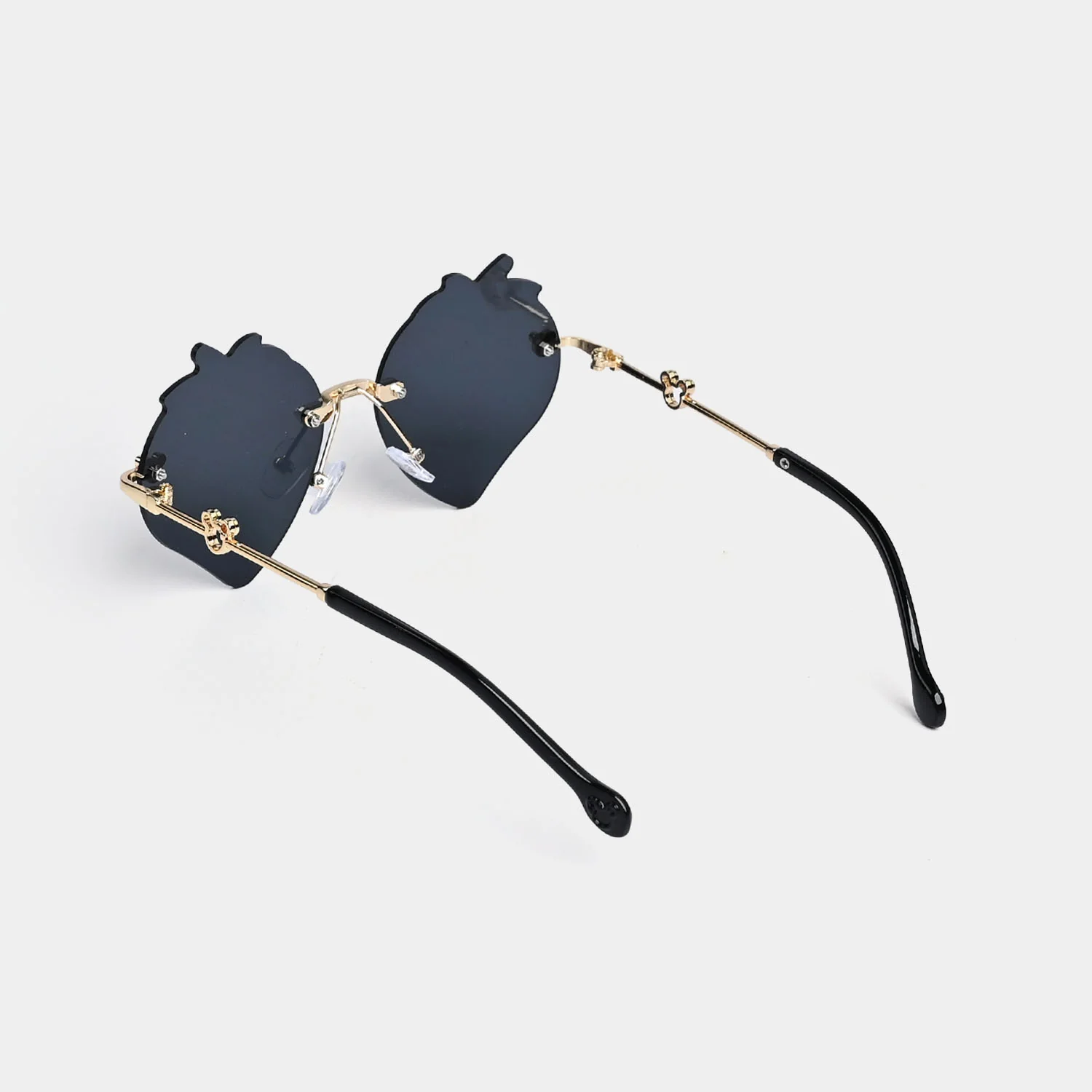 Stylish & Elegant Sunglasses For Kids - Image 3