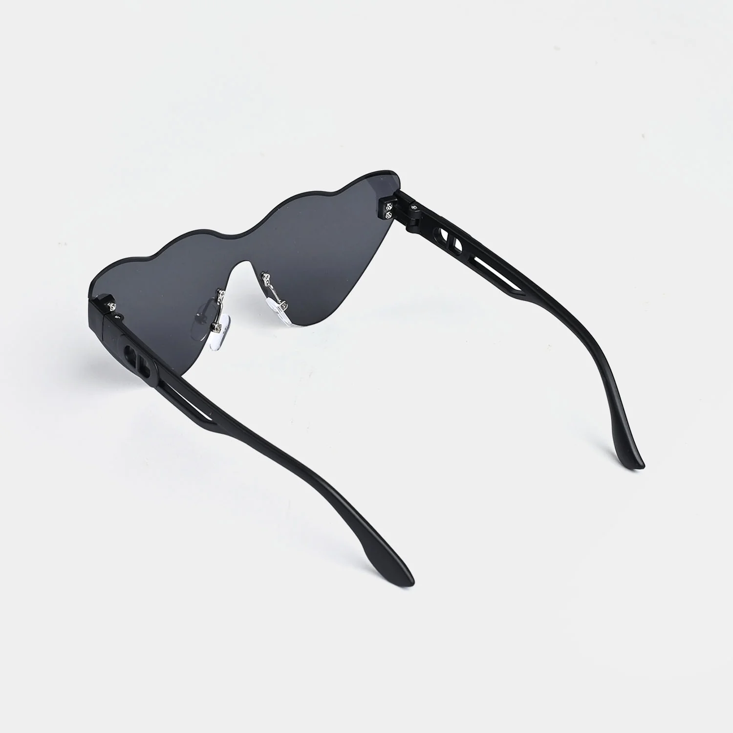 Stylish & Elegant Sunglasses For Kids - Image 3