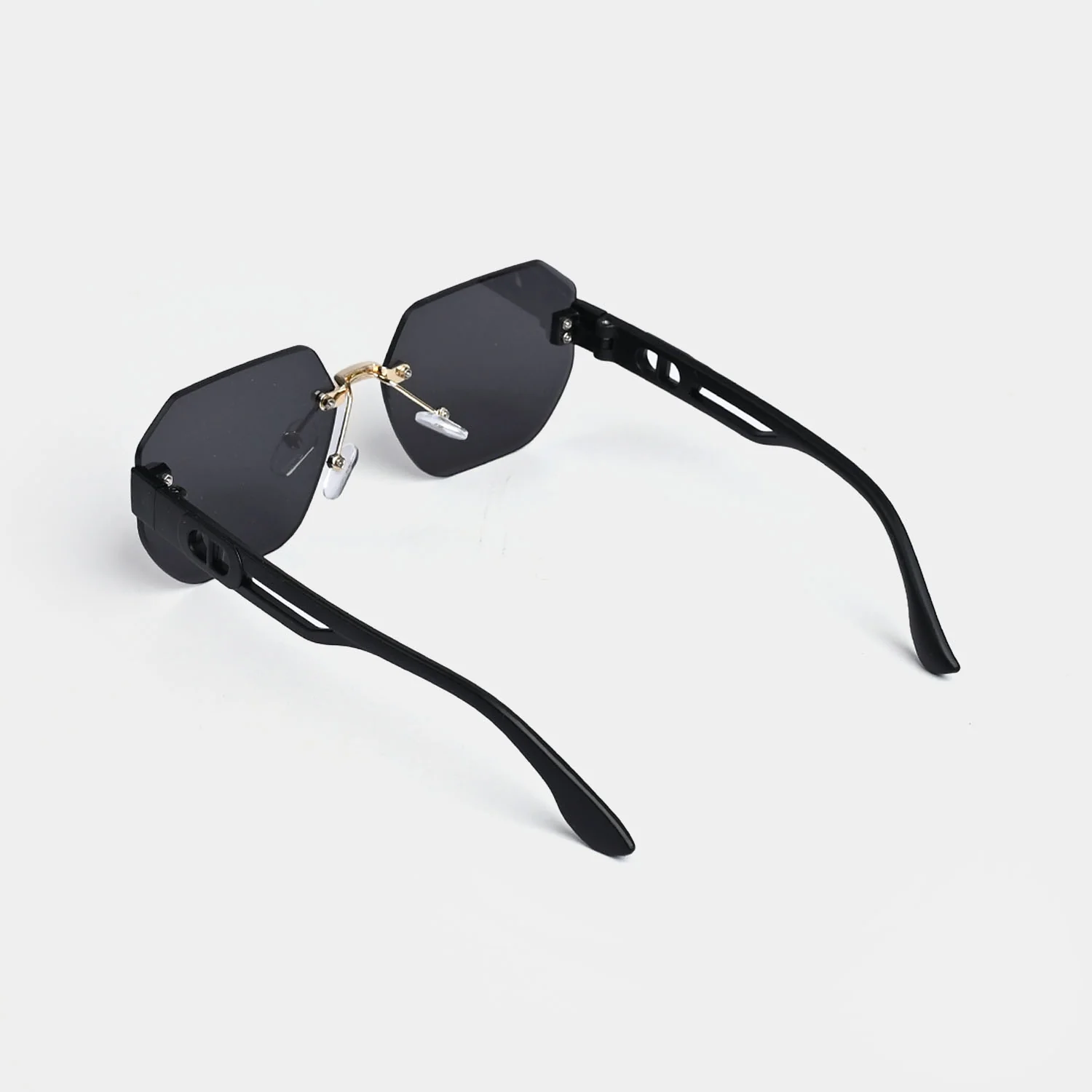 Stylish & Elegant Sunglasses For Kids - Image 3