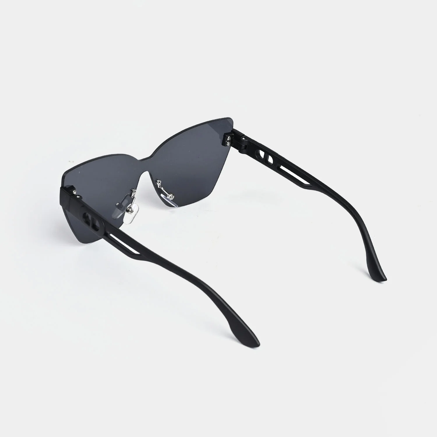 Stylish & Elegant Sunglasses For Kids - Image 3