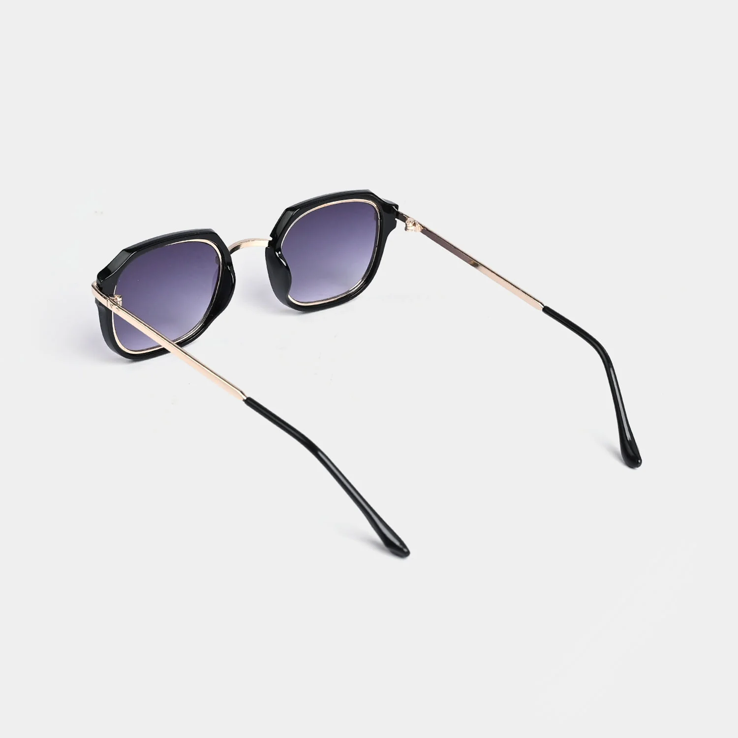 Stylish & Elegant Sunglasses For Kids - Image 3