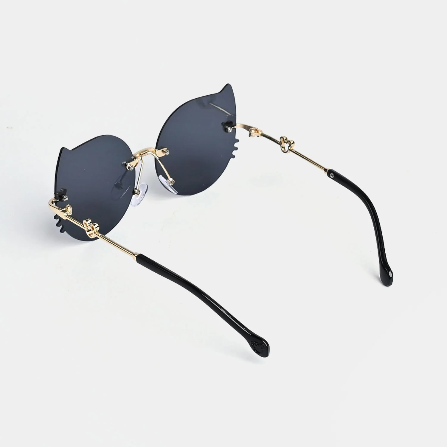 Stylish & Elegant Sunglasses For Kids - Image 3