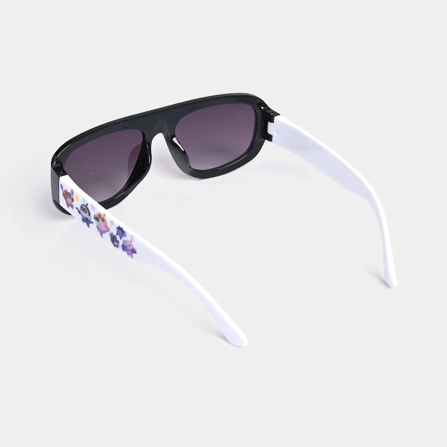 Stylish & Elegant Sunglasses For Kids - Image 3