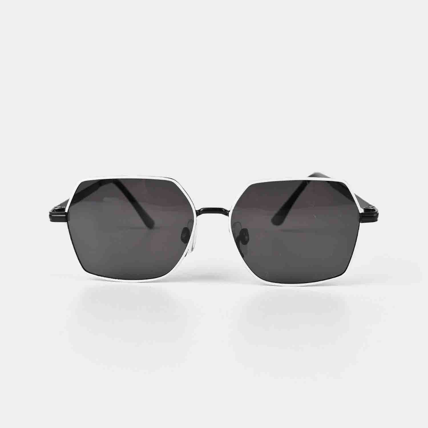 Stylish & Elegant Sunglasses For Kids - Image 2