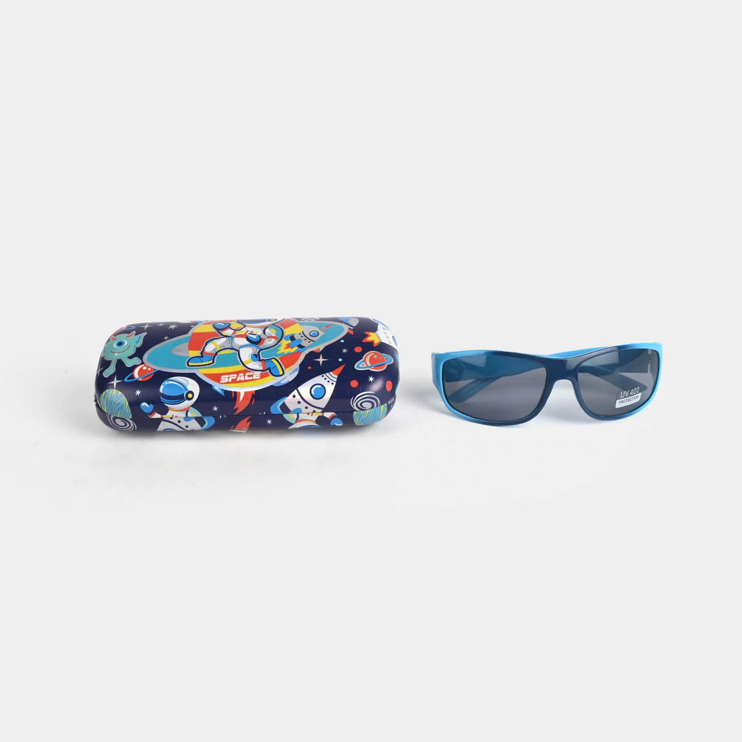 Sunglasses With Pouch - Image 2